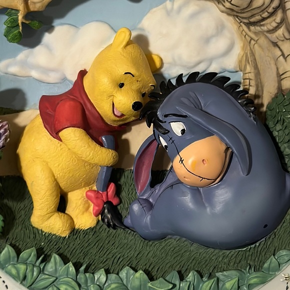 Winnie the Pooh “You’re a Real Friend” Collector Plate - Picture 2 of 5